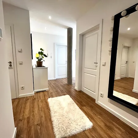 Wohlfuehloase Mit Pool, Kamin & Grosser Terrasse Appartement Erding