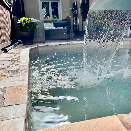 Appartement Wohlfuehloase Mit Pool, Kamin & Grosser Terrasse